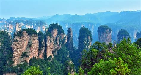 ¡Sumérgete en la Historia y la Naturaleza: El Templo de las Tres Estrellas en Huangshi!