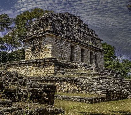 ¡Sumérgete en la Historia con el Museo de Arte Prehispánico! Tesoros Arqueológicos y Maravillas Mayas en Yaxchilán.