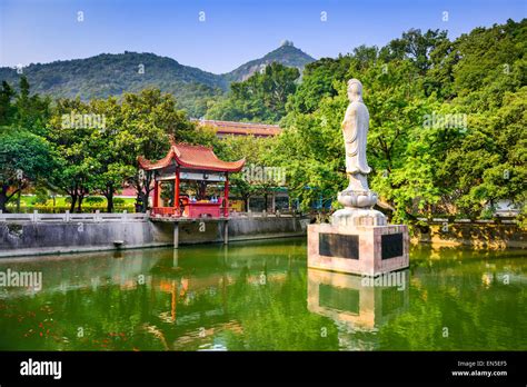 ¡Sumérgete en la Historia y la Belleza del Templo de Yongquan en Fuzhou!