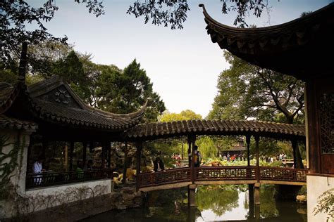 El Jardín de la Vida: Un Oasis de Paz y Belleza en Qazvin